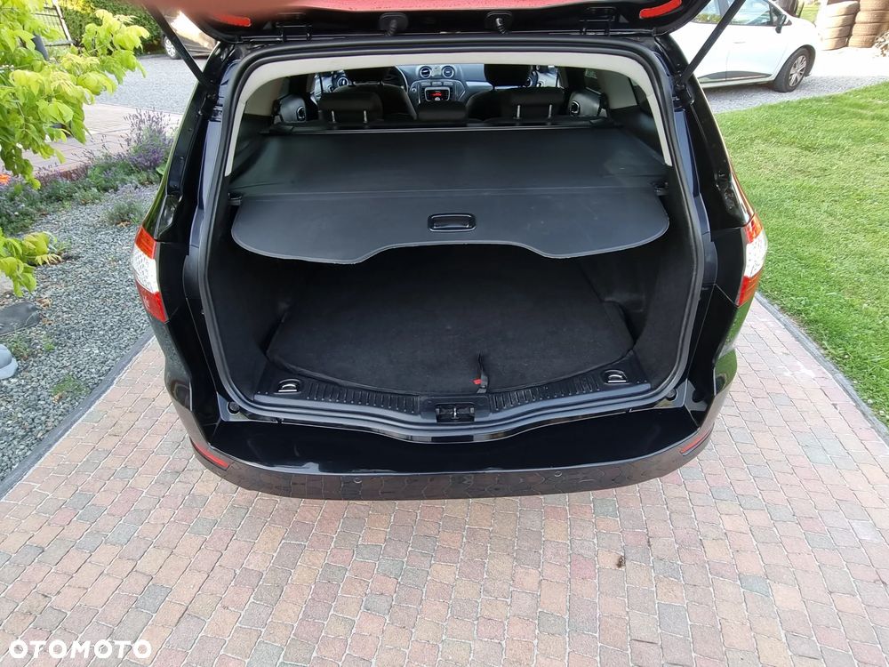 Ford Mondeo 2.0 Platinium X - 23