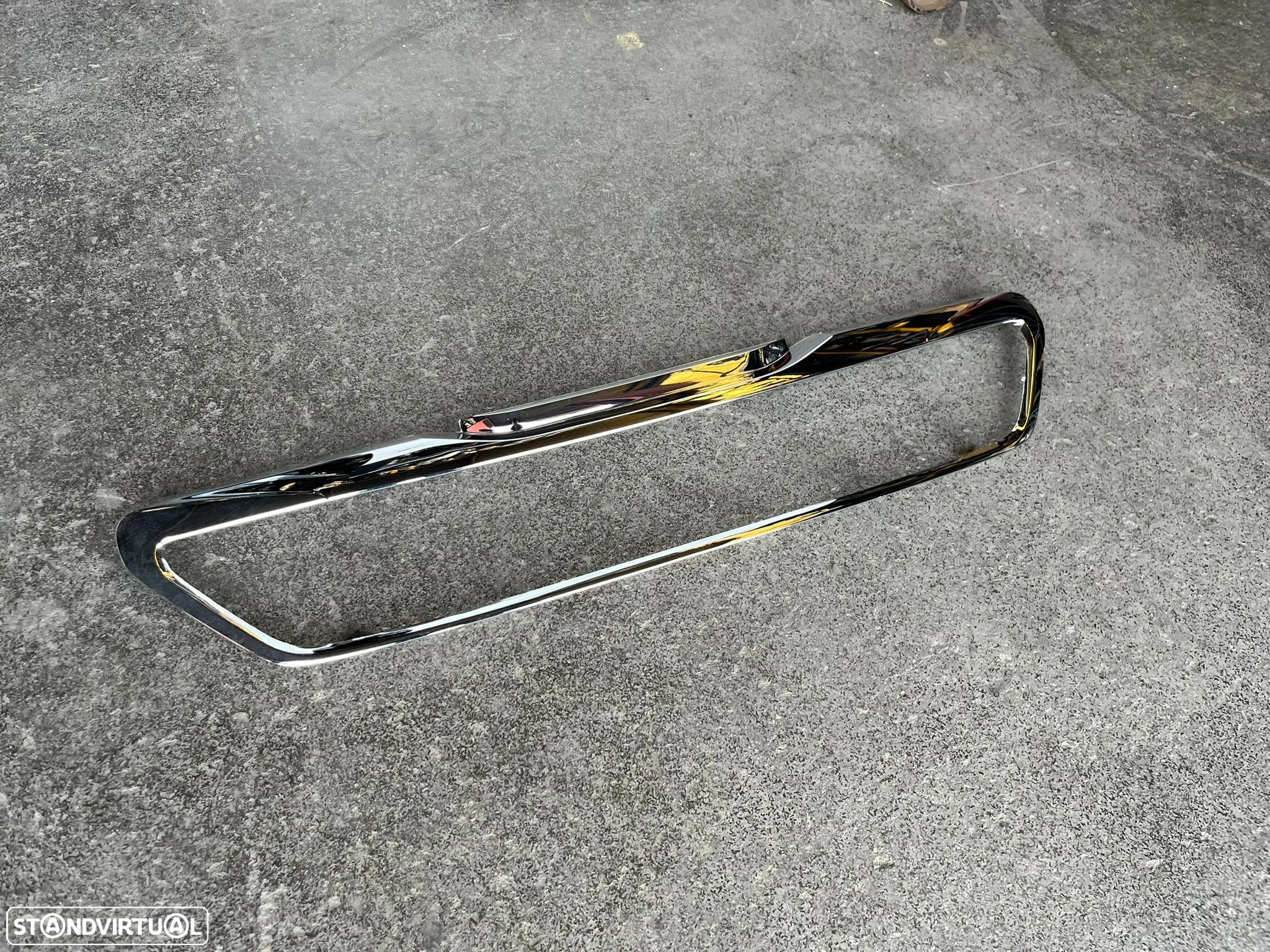 PEUGEOT 308 II ARO CROMADO PARA CHOQUES FRENTE - FR039 - 2