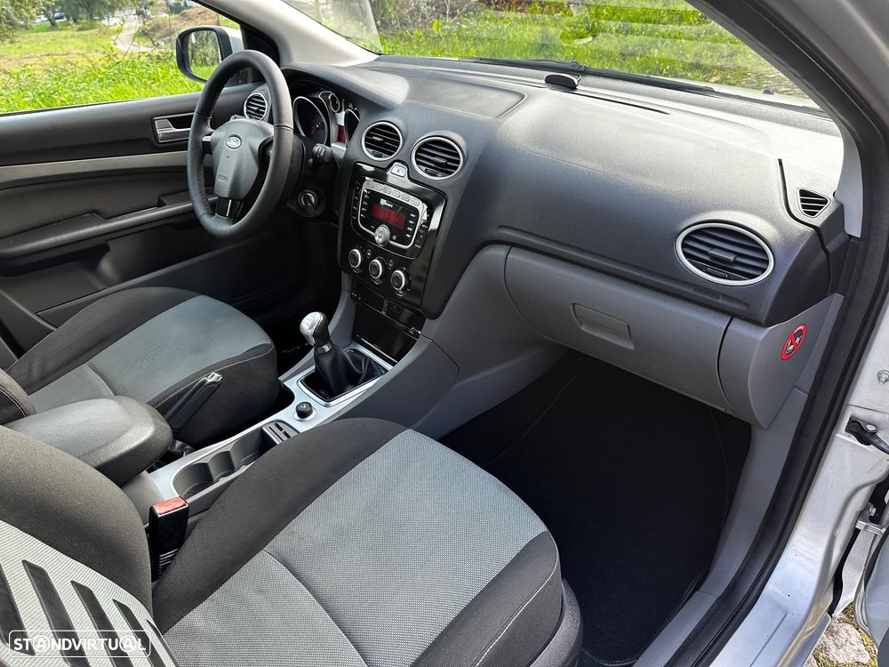 Ford Focus SW 1.6 TDCi Sport - 25