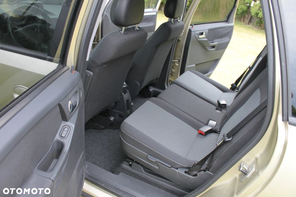 Opel Meriva - 11