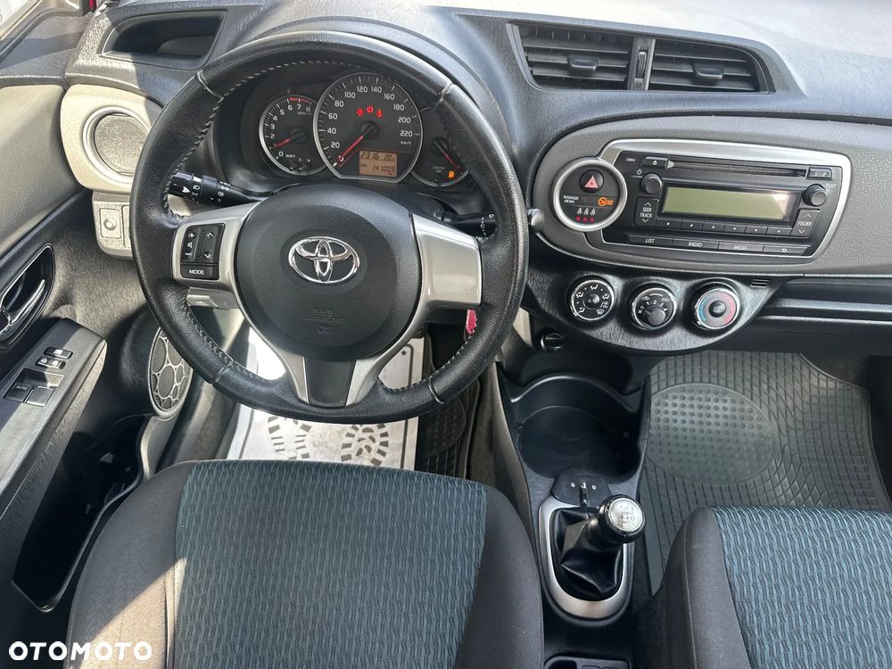 Toyota Yaris 1.0 Terra - 24