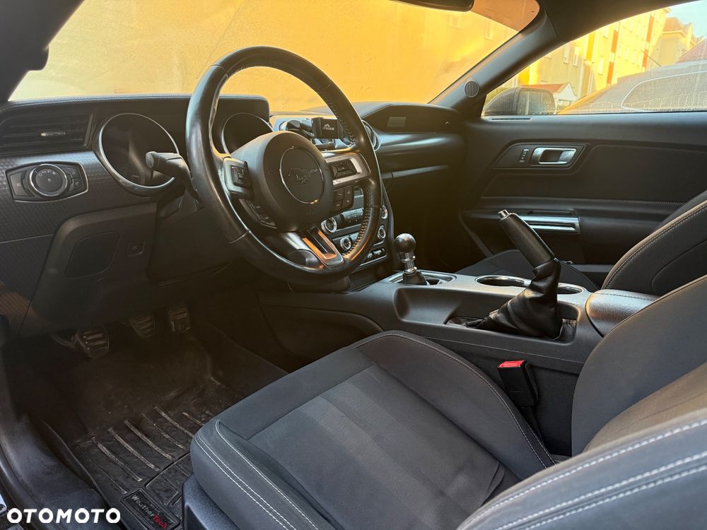 Ford Mustang - 10