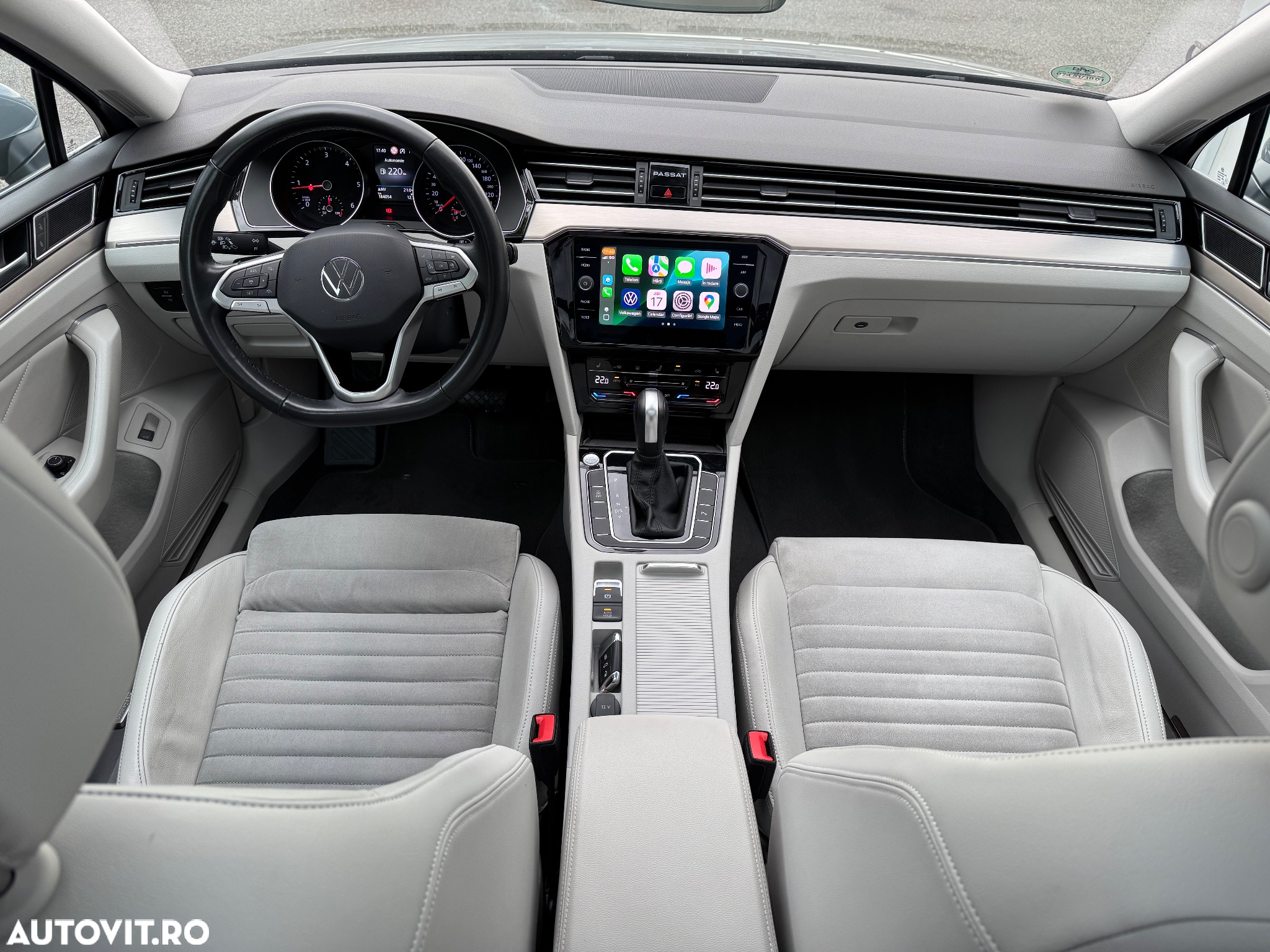 Volkswagen Passat Variant 2.0 TDI SCR DSG Elegance - 8