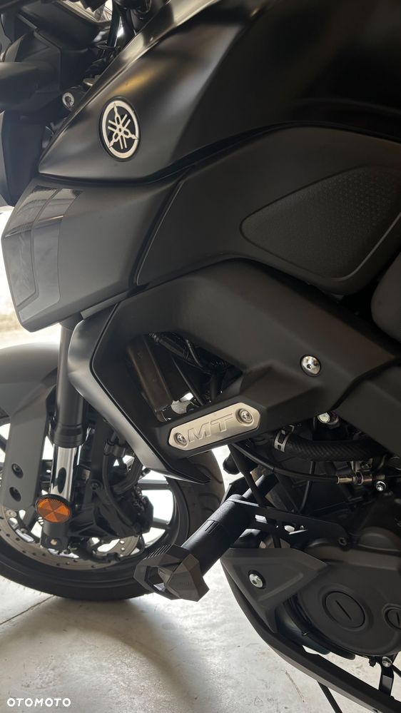 Yamaha MT - 15