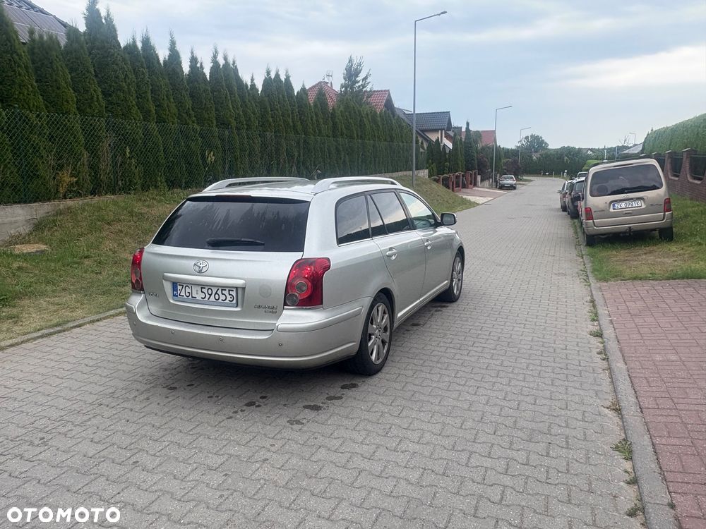 Toyota Avensis 2.0 D-4D Team - 12