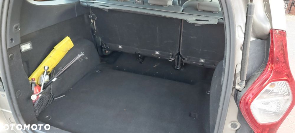 Dacia Lodgy 1.5 dCi Prestige S&S - 5
