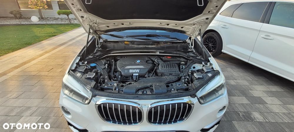 BMW X1 sDrive18d Sport Line - 14