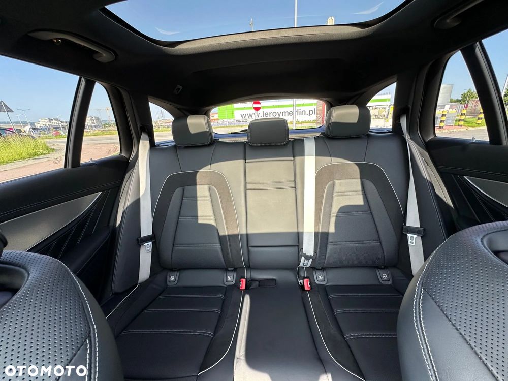 Mercedes-Benz Klasa E AMG 63 S 4Matic+ T 9G-TRONIC - 23