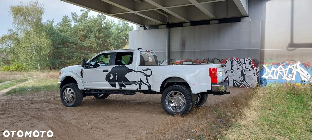 Ford F350 - 8
