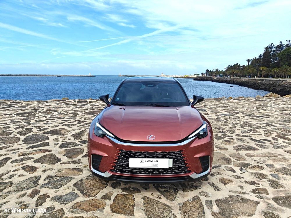 Lexus LBX - 10