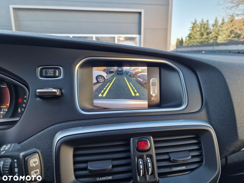 Volvo V40 Cross Country D2 Geartronic Momentum - 31