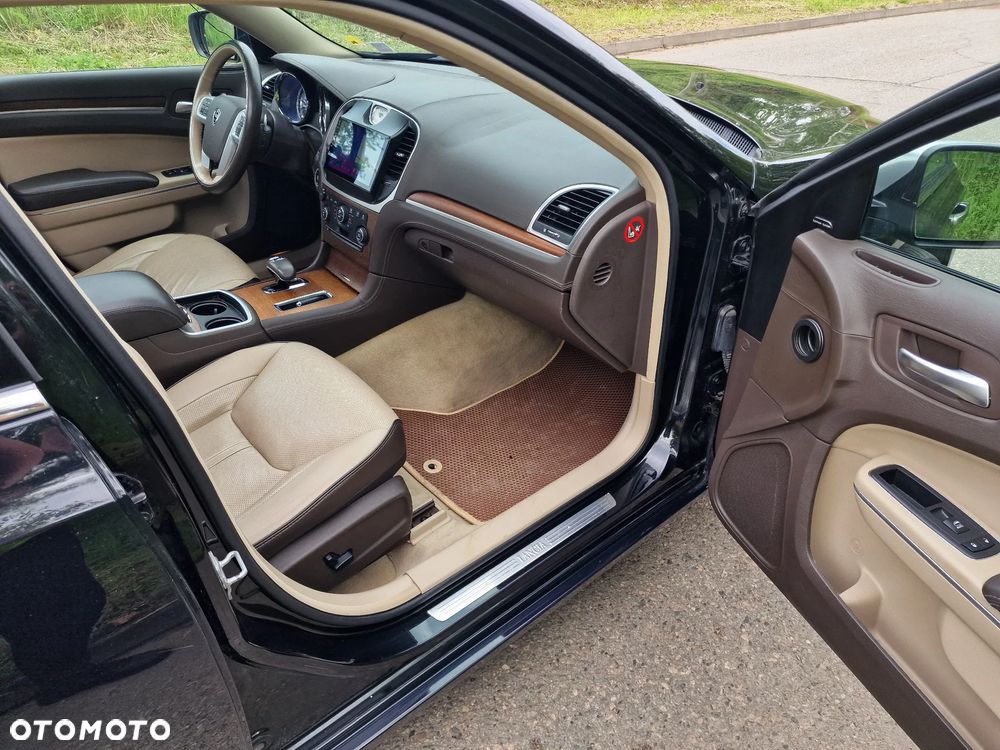 Lancia Thema 3.6 Executive - 34