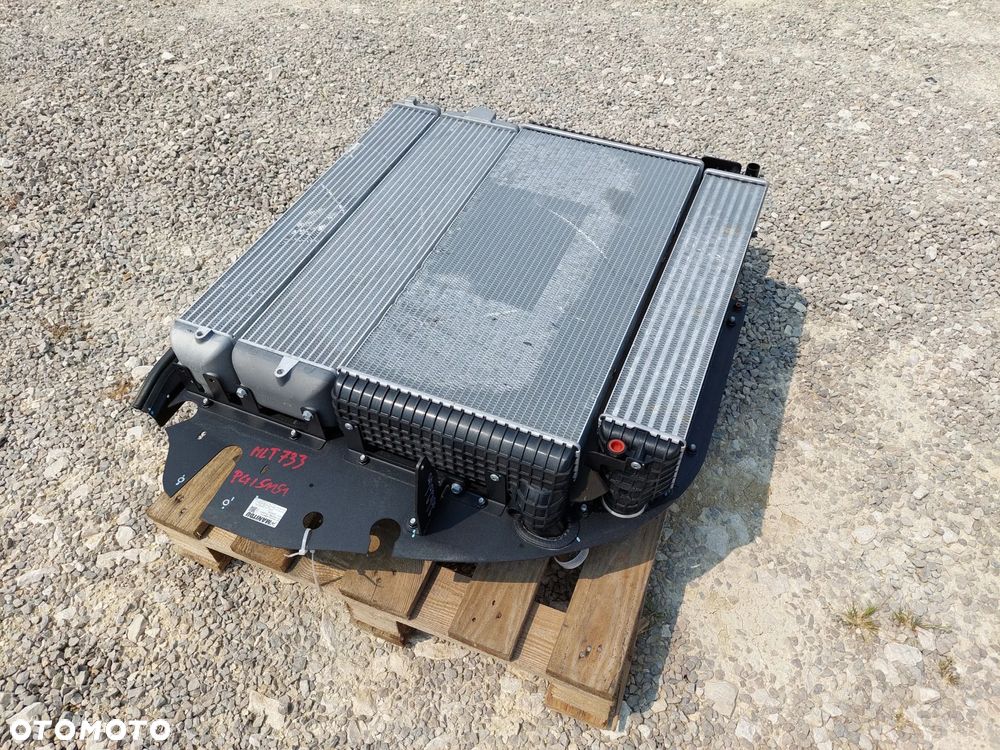Chłodnica cieczy oleju wody zespół chłodnic intercooler Manitou MLT 733, 933, 1033 630, 730 - 3
