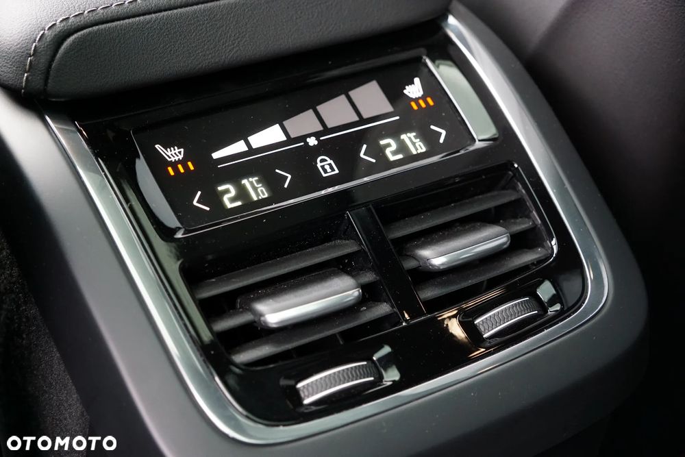 Volvo XC 60 B5 B AWD Ultimate Black Edition - 26