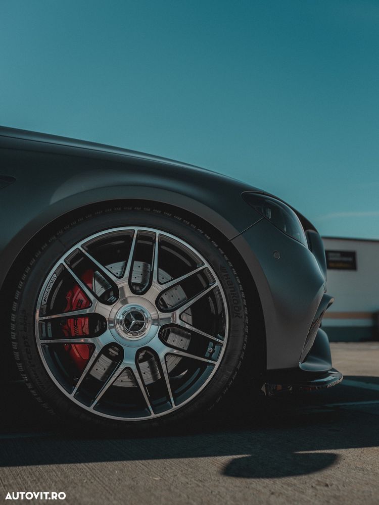 Mercedes-Benz E - 9