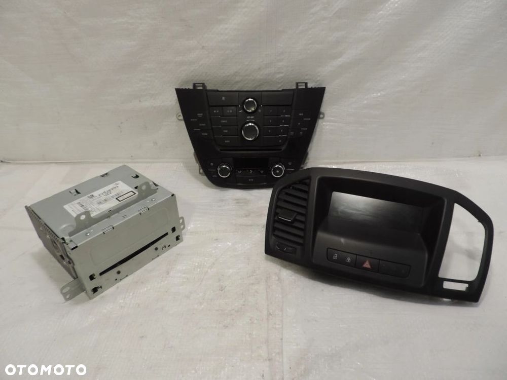 OPEL INSIGNIA A RADIO RADIOODTWARZACZ CD400 22836293 WYŚWIETLACZ 22915943G - 1