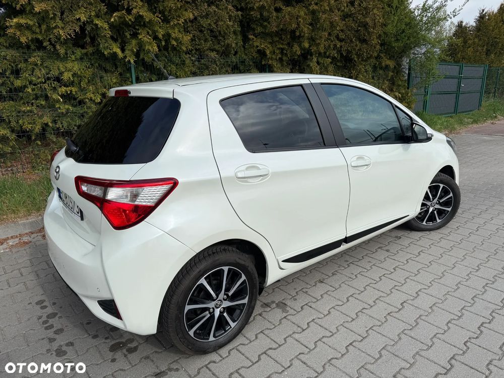 Toyota Yaris 1.5 Premium - 3