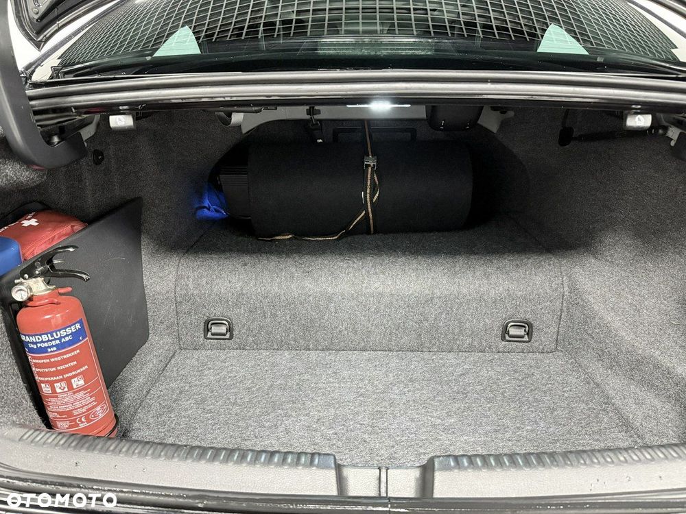 Volkswagen Jetta - 16