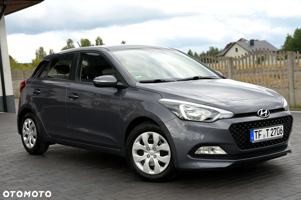 Hyundai i20 1.2 YES Gold - 11