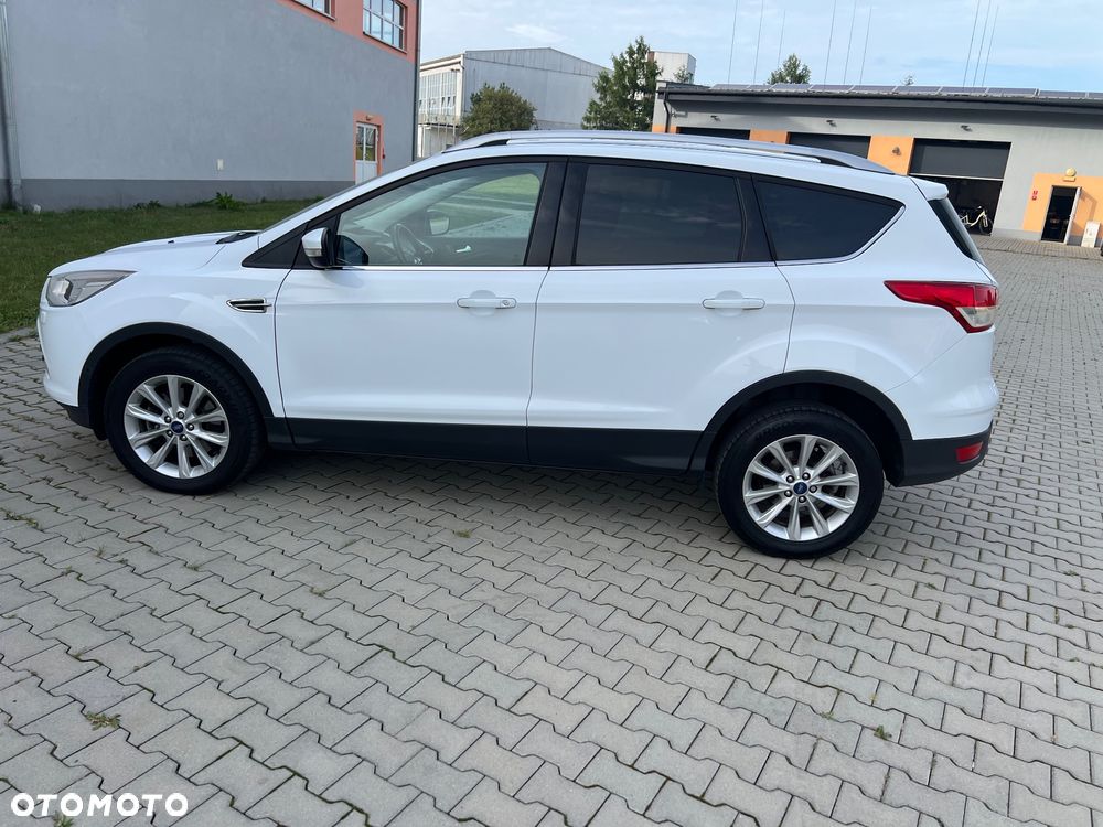 Ford Kuga 2.0 TDCi 2x4 Titanium - 14