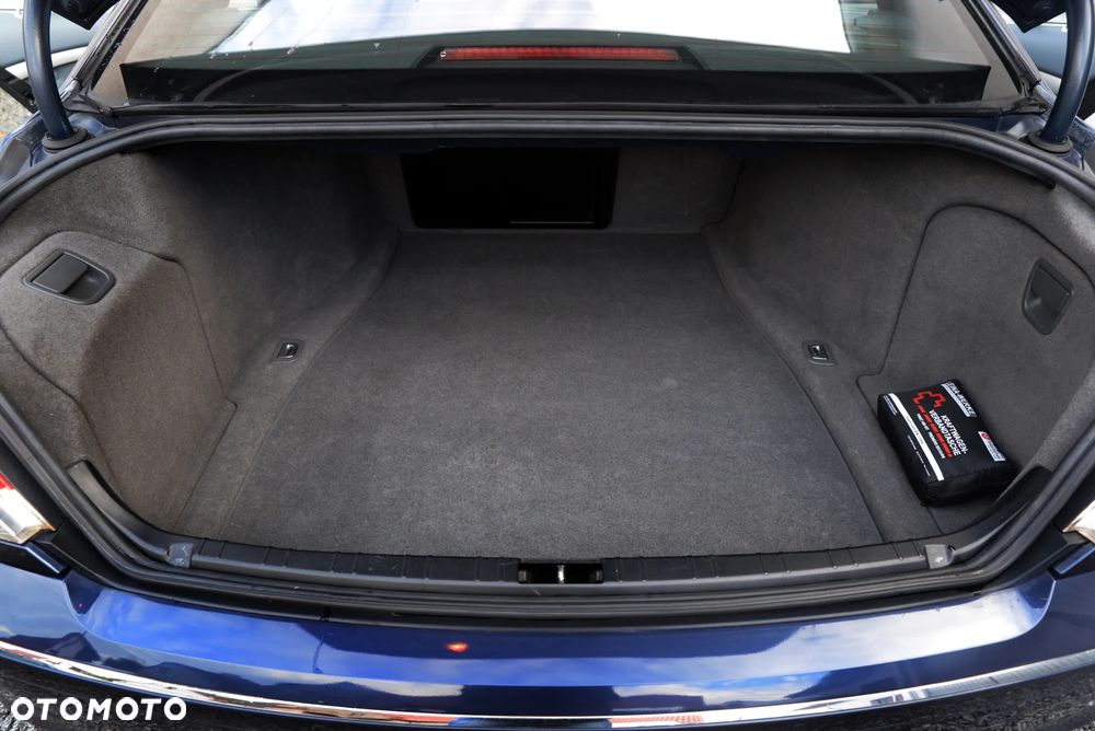 BMW Seria 7 750Li - 24