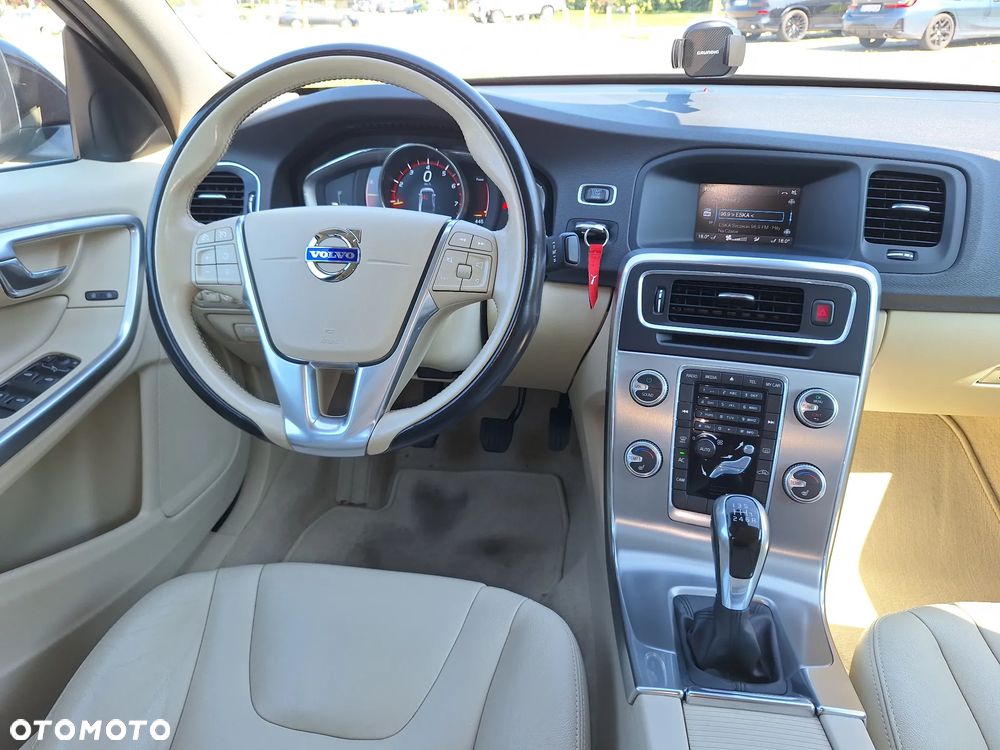Volvo S60 T3 Summum - 18