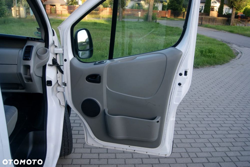 Renault TRAFIC - 26
