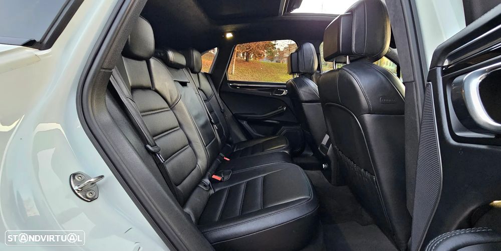 Porsche Macan S - 31