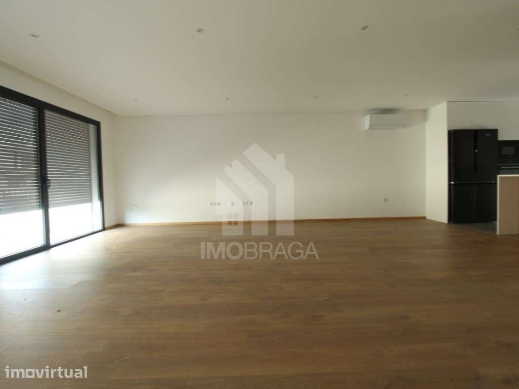 MORADIA DE GAVETO T3 NOVA - FROSSOS, BRAGA - Grande imagem: 5/40