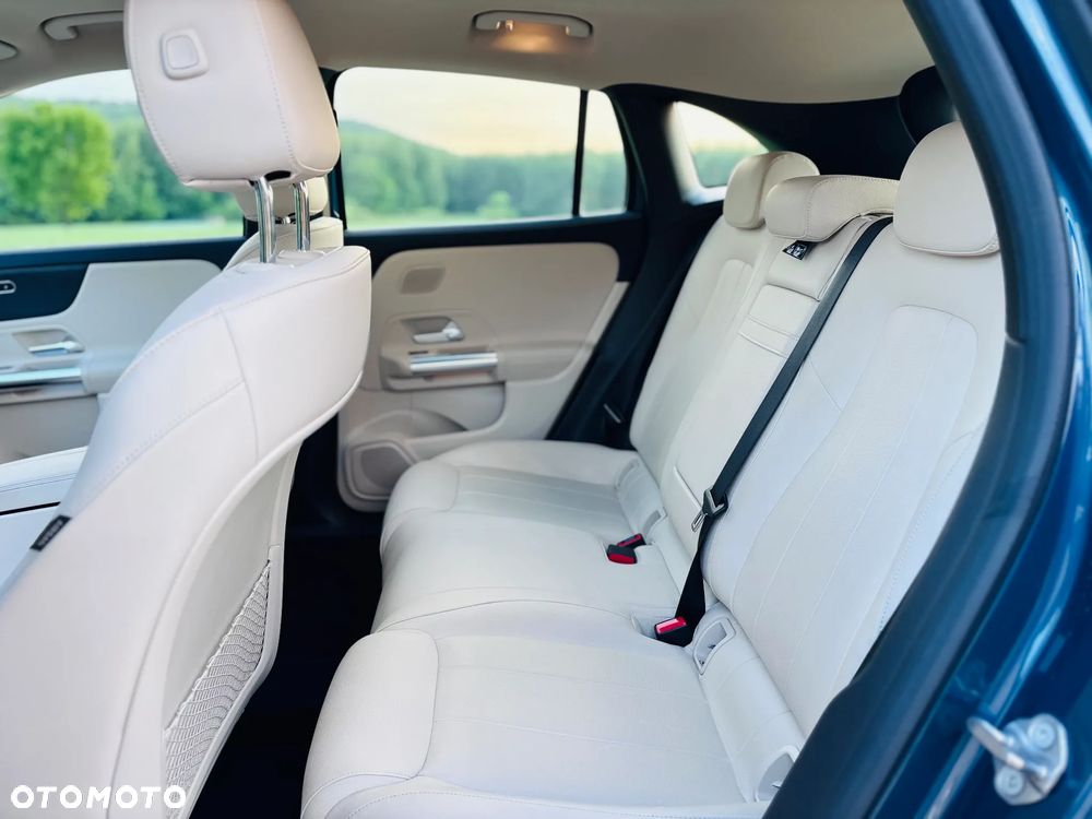 Mercedes-Benz EQA 300 66.5kWh 4-Matic Progressive - 17
