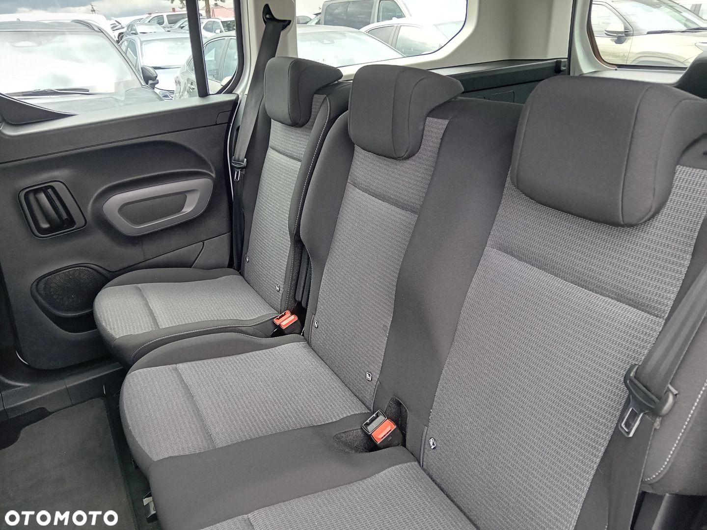 Toyota Proace City Verso Long 1.5 D-4D Business - 26