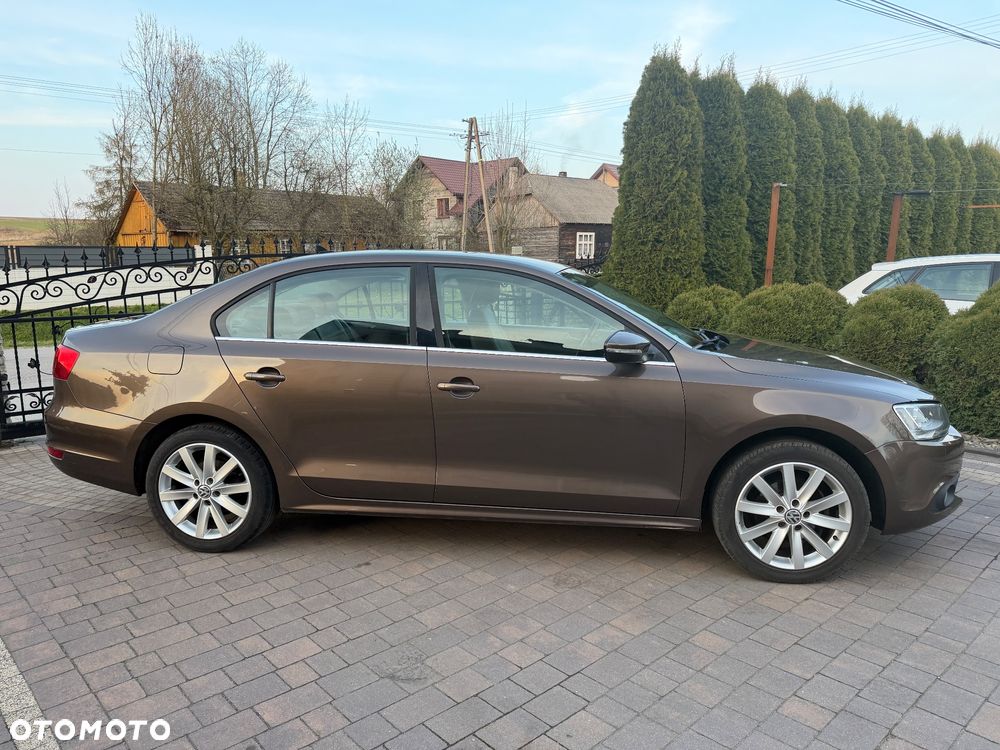 Volkswagen Jetta 1.6 TDI Life - 21