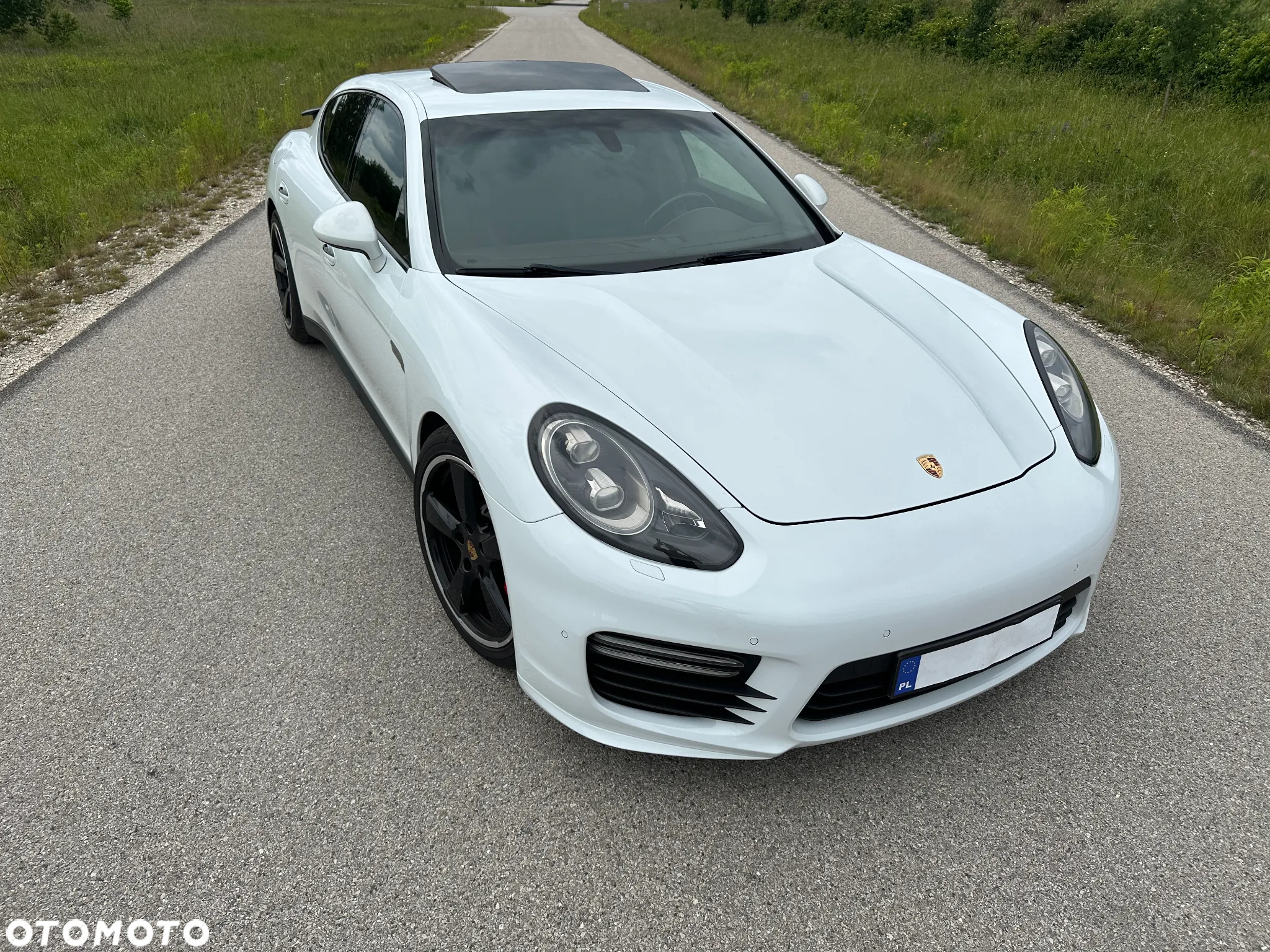 Porsche Panamera GTS PDK - 3