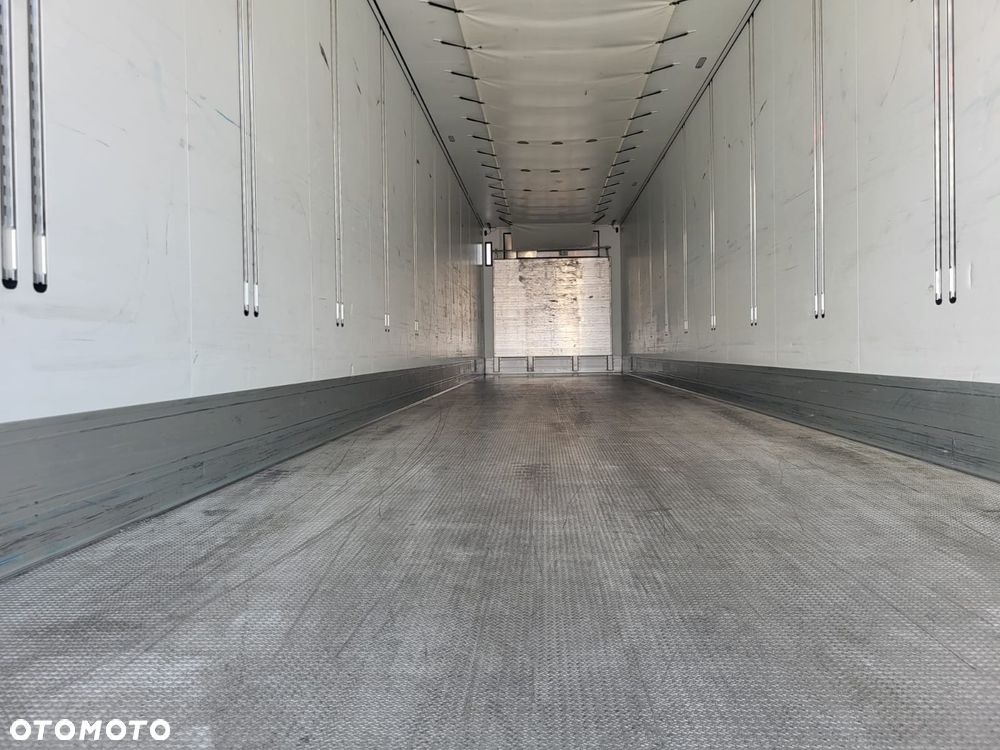 Schmitz Cargobull ThermoKing SLXi300; DOST; Uchwyty promowe, Paleciara - 13