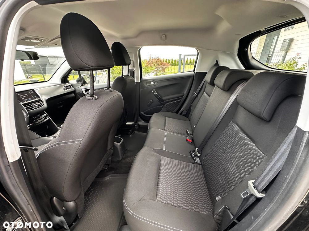 Peugeot 208 1.2 PureTech Active - 14