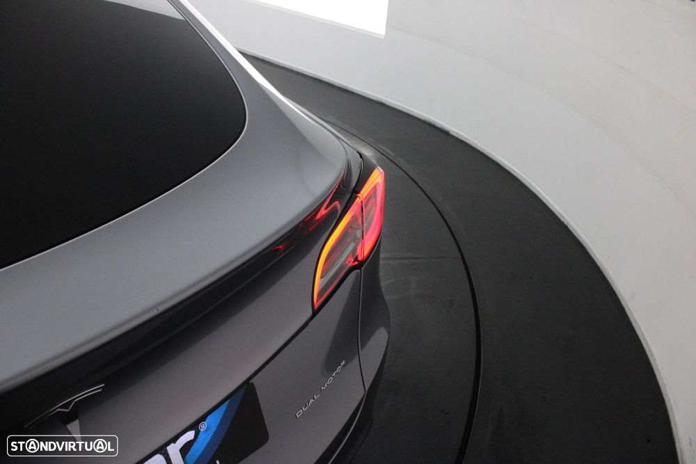 Tesla Model Y Long Range Tração Integral - 36