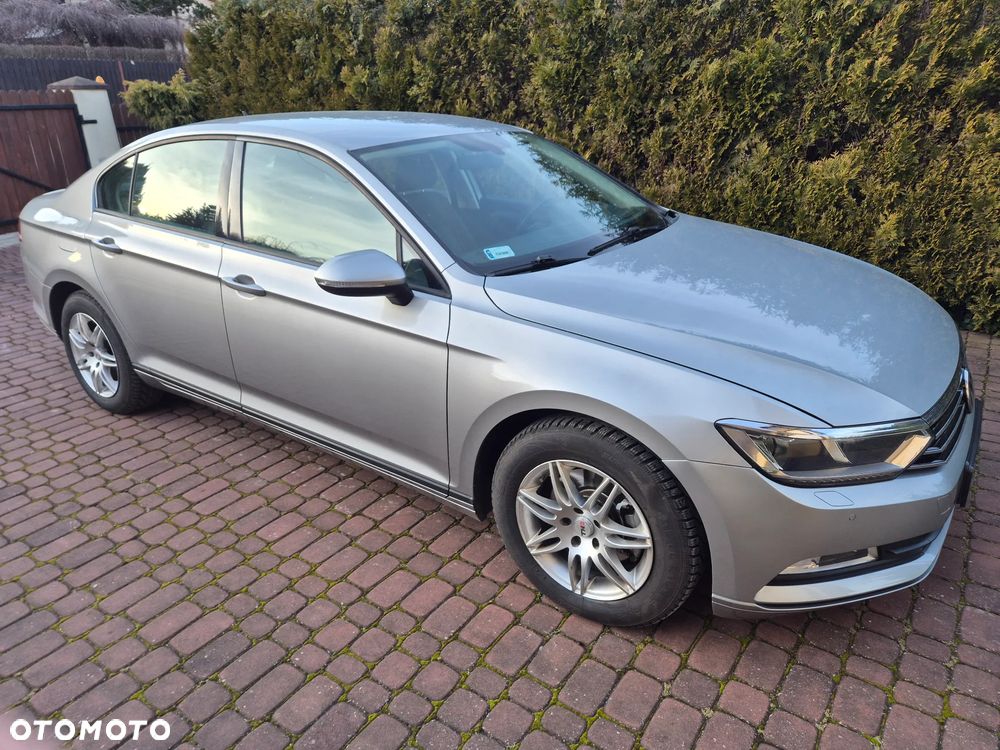 Volkswagen Passat 1.6 TDI BMT Trendline - 1