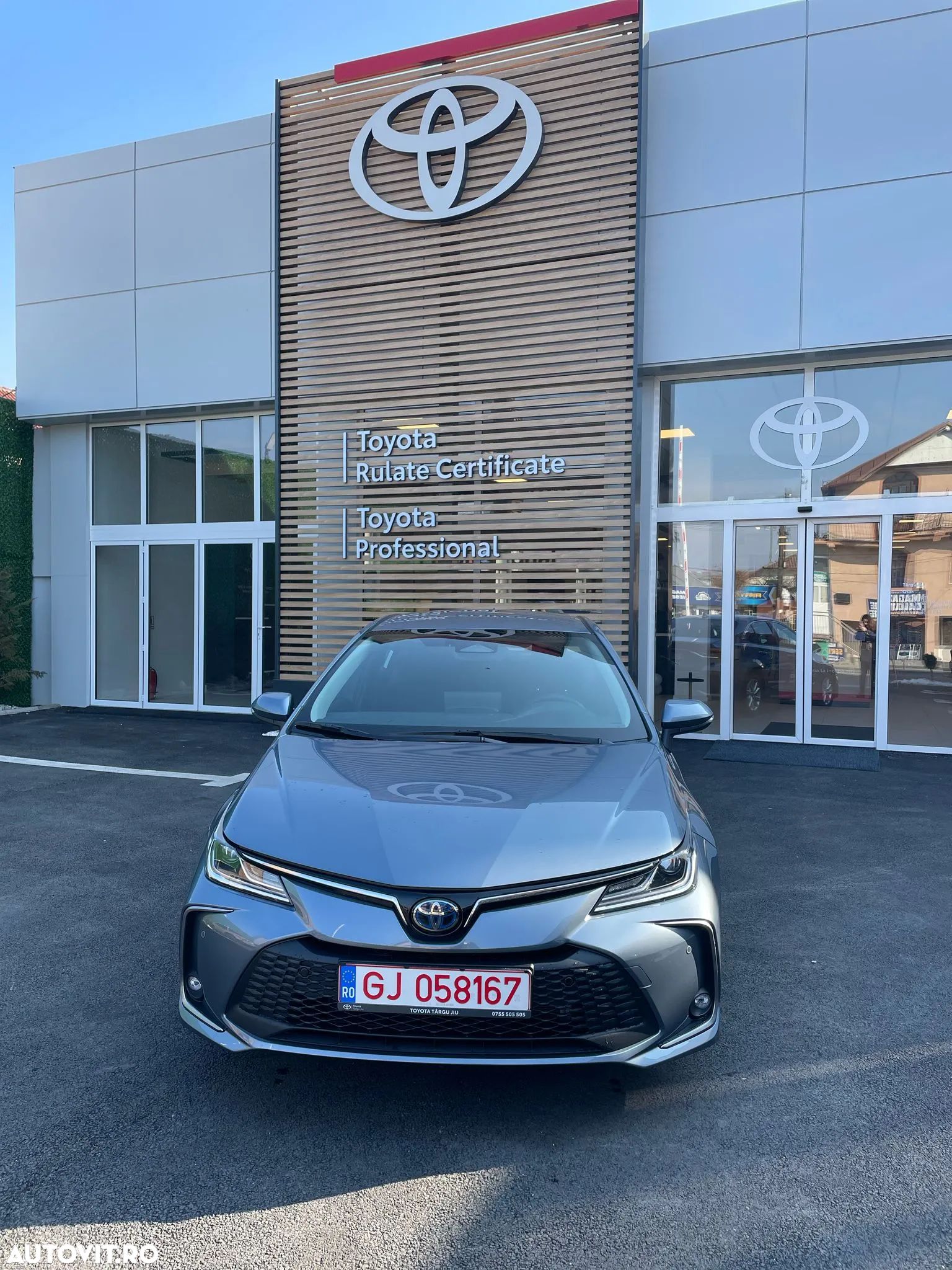 Toyota Corolla - 1