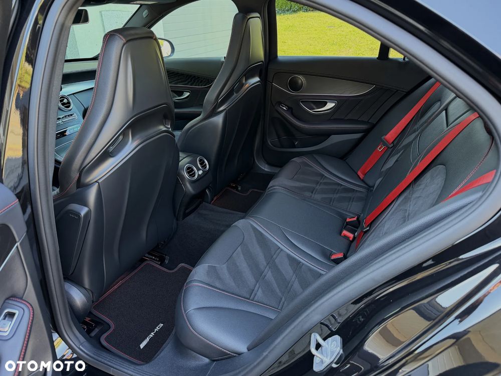 Mercedes-Benz Klasa C AMG 43 4Matic 9G-TRONIC - 29