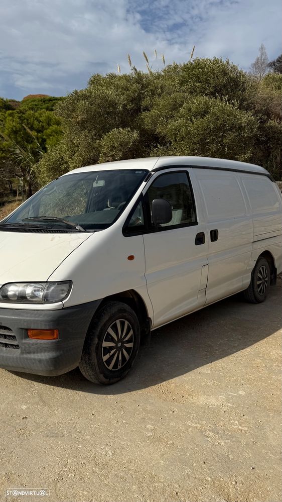 Mitsubishi L400