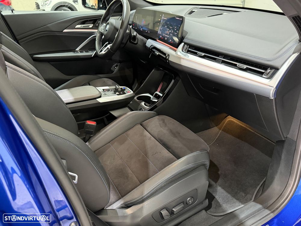BMW iX1 xDrive30 Pack Desportivo M Pro - 31