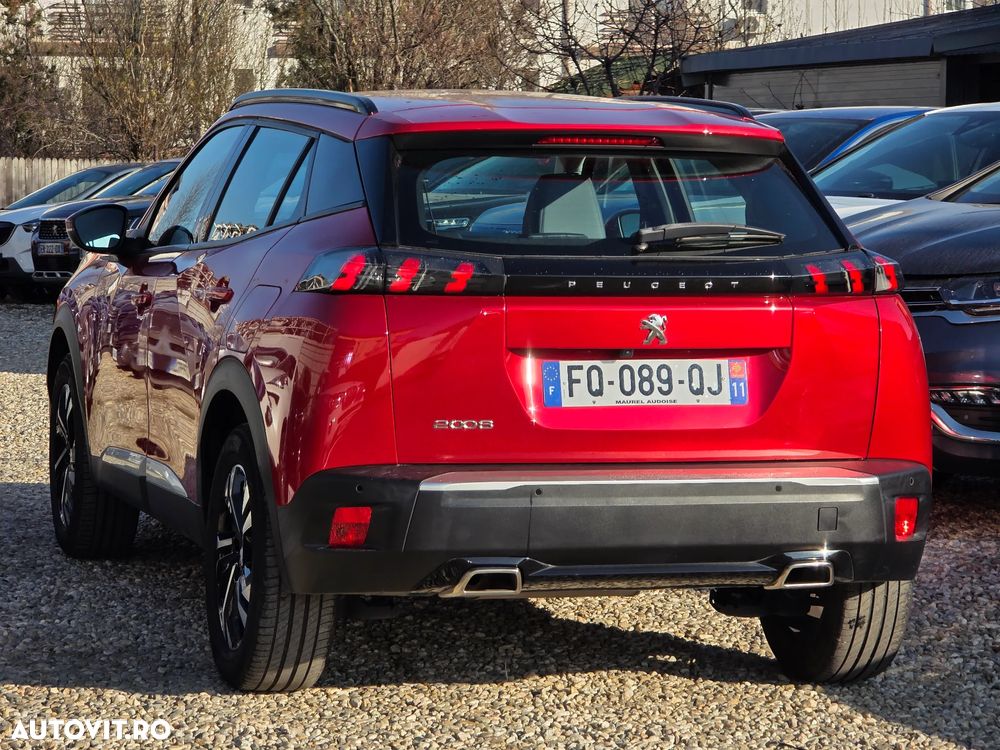 Peugeot 2008 PureTech 130 EAT8 GT Pack - 10