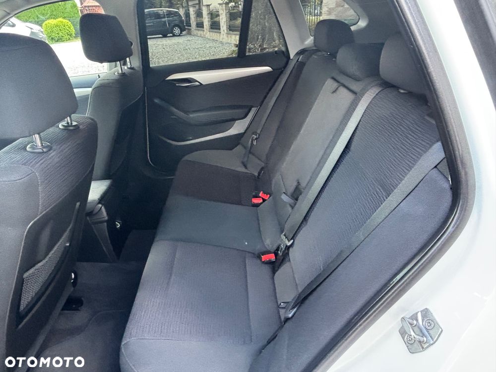 BMW X1 sDrive16d xLine - 21