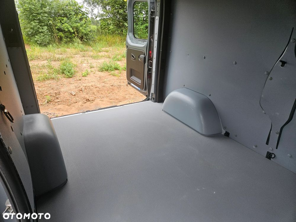 Renault Trafic - 8
