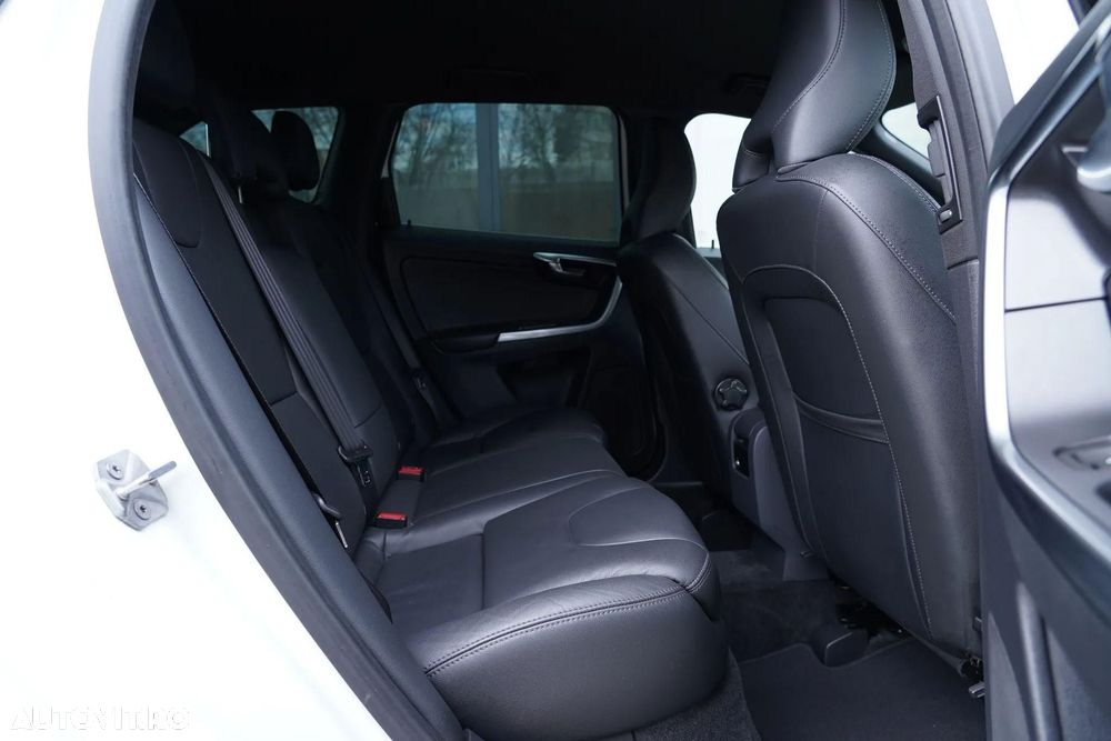 Volvo XC 60 D4 AWD Geartronic Summum - 12