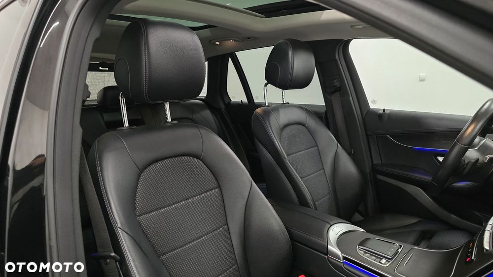 Mercedes-Benz GLC 300 de 4Matic 9G-TRONIC AMG Line Plus - 21