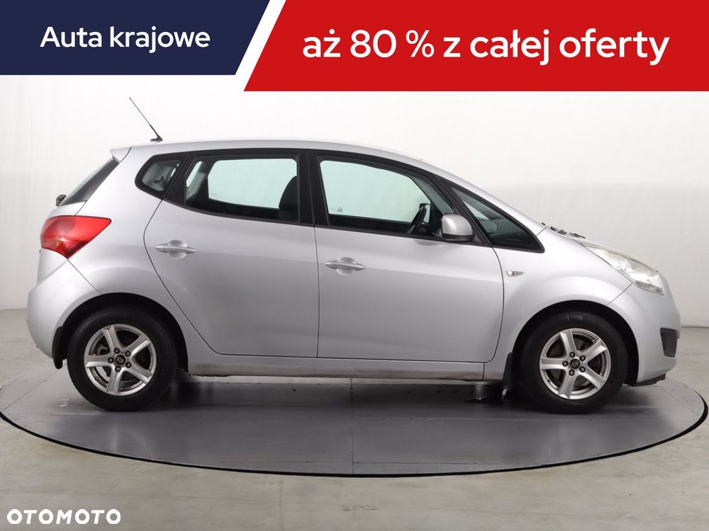 Kia Venga - 8