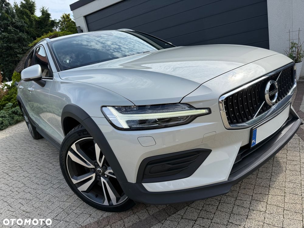 Volvo V60 Cross Country D4 AWD Geartronic Pro - 24