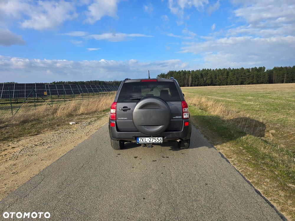 Suzuki Grand Vitara 2.4 De Luxe - 6