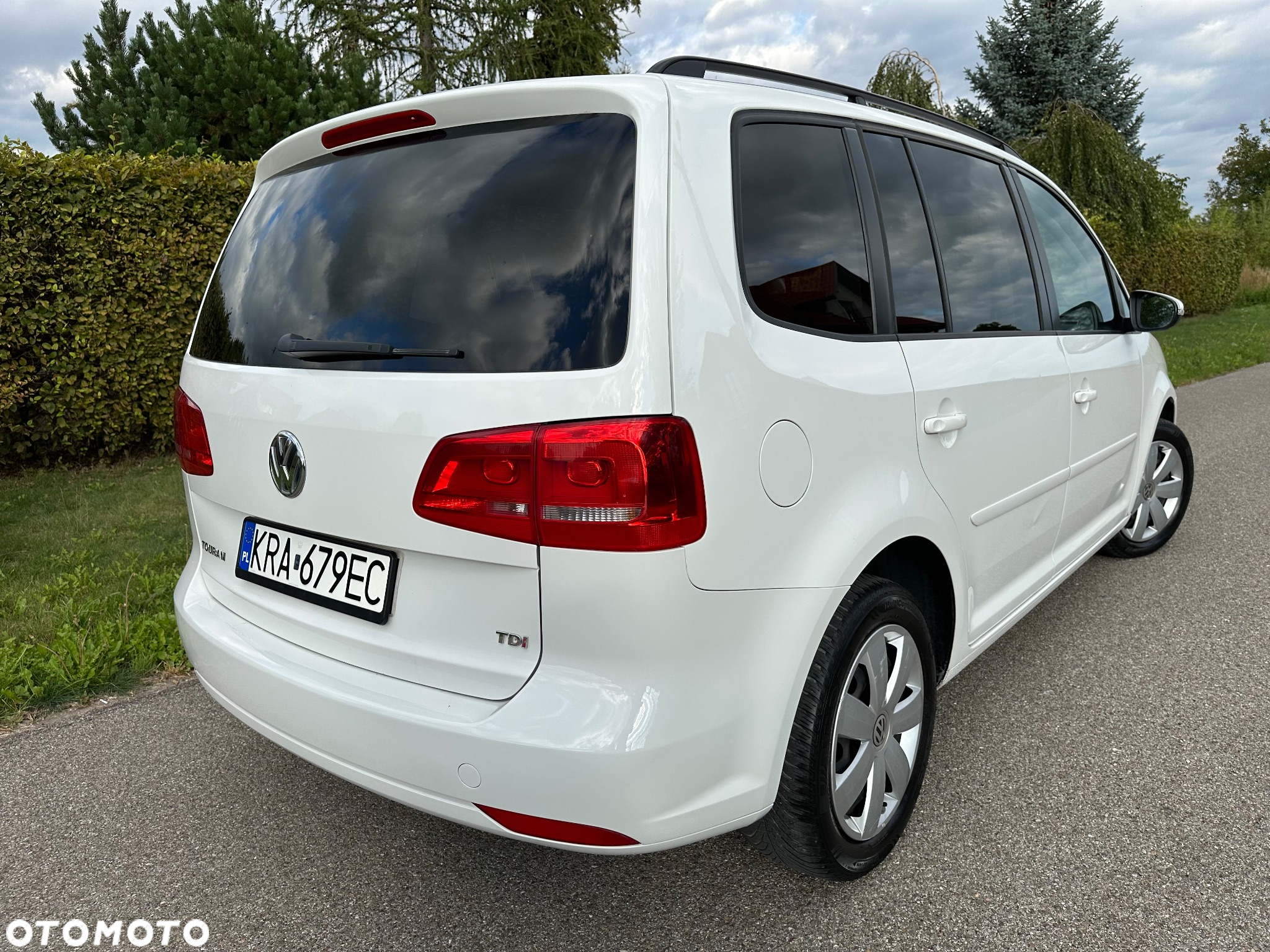 Volkswagen Touran 1.6 TDI DPF BlueMotion Technology DSG Highline - 16
